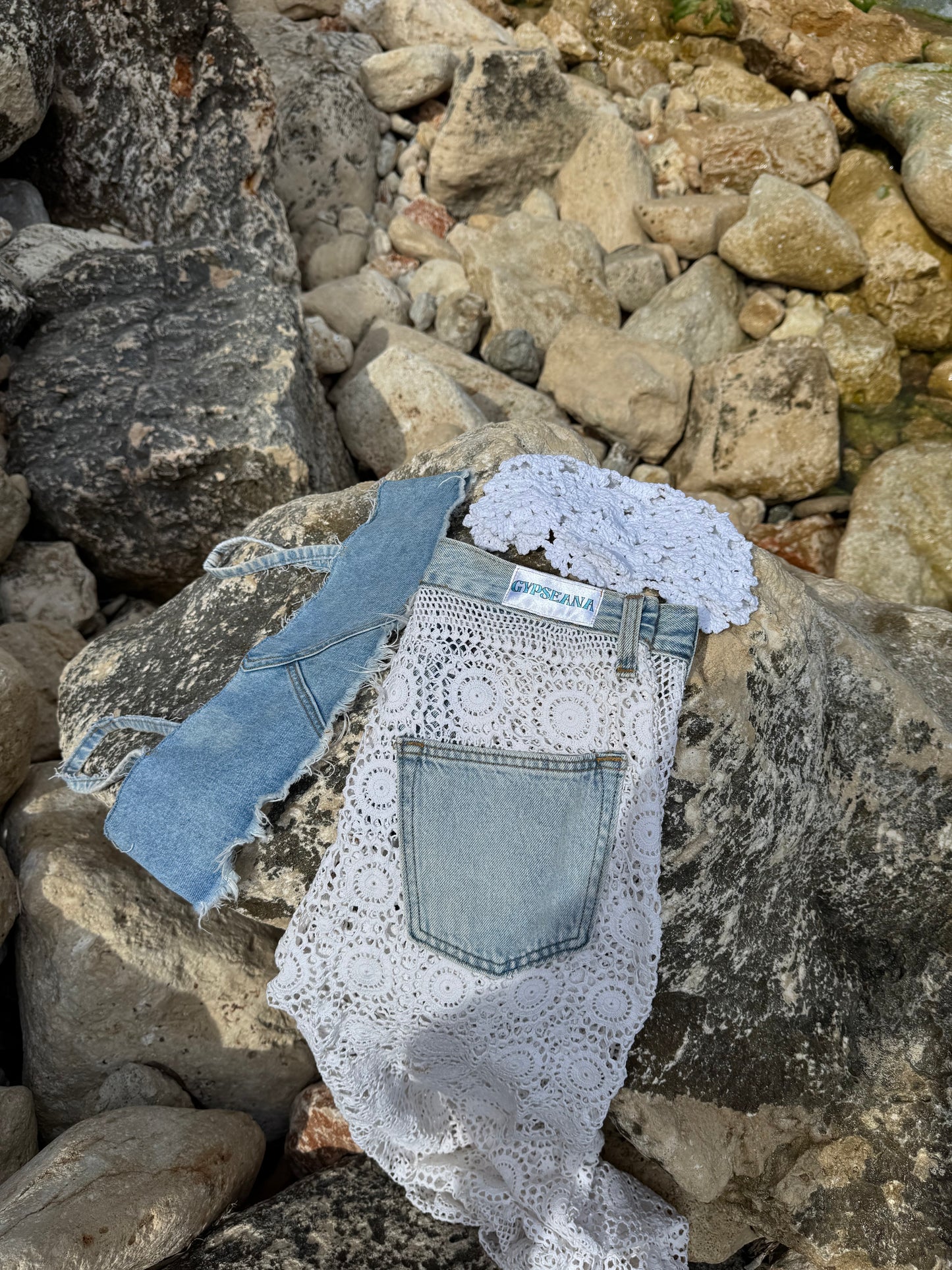 D01-003 - Chiringuito Lace Pants