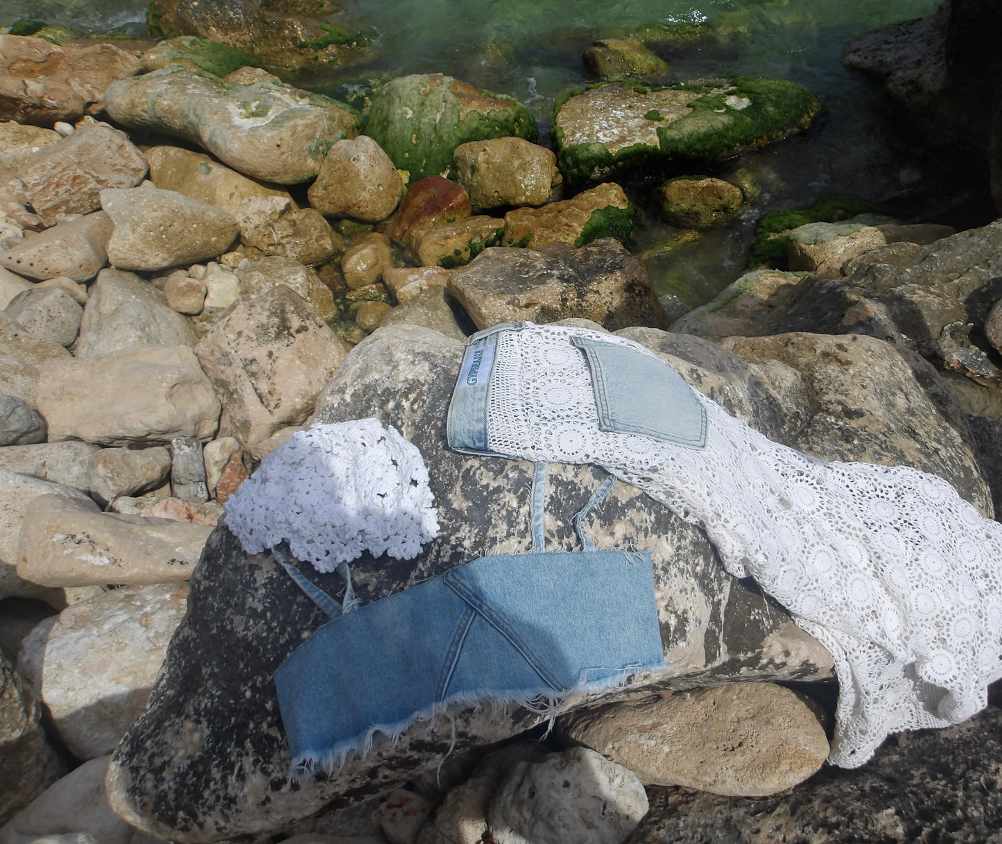 D01-002 - Mallorca Denim Crop Top