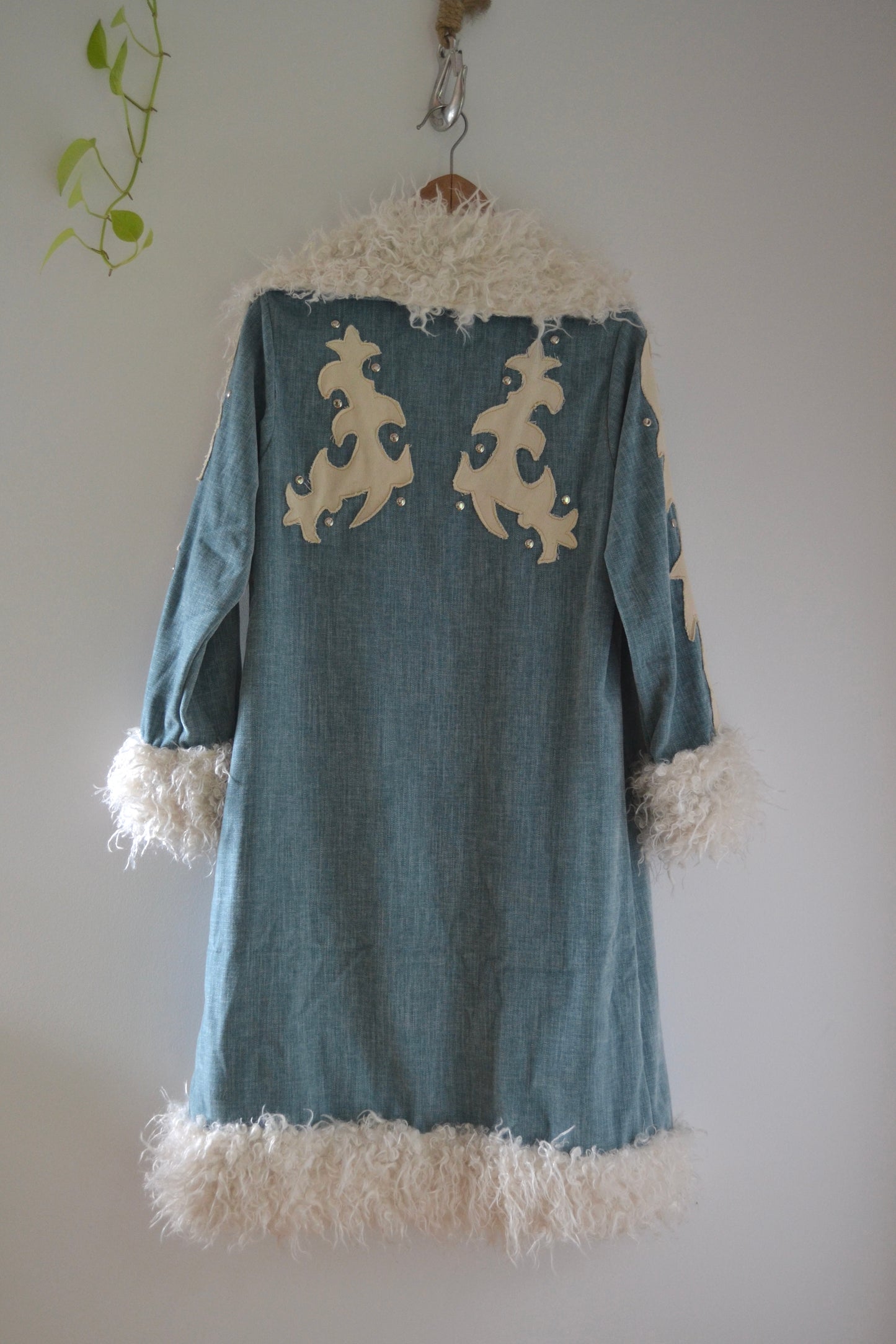 D02-006 - Byron Bay Flame Coat