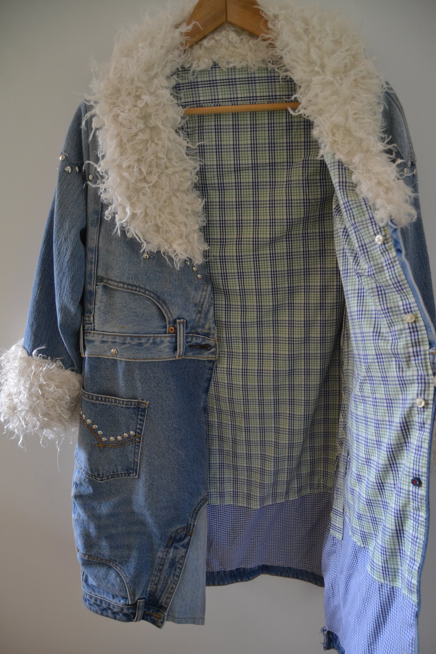 D02-008 - Drover's Flame Coat
