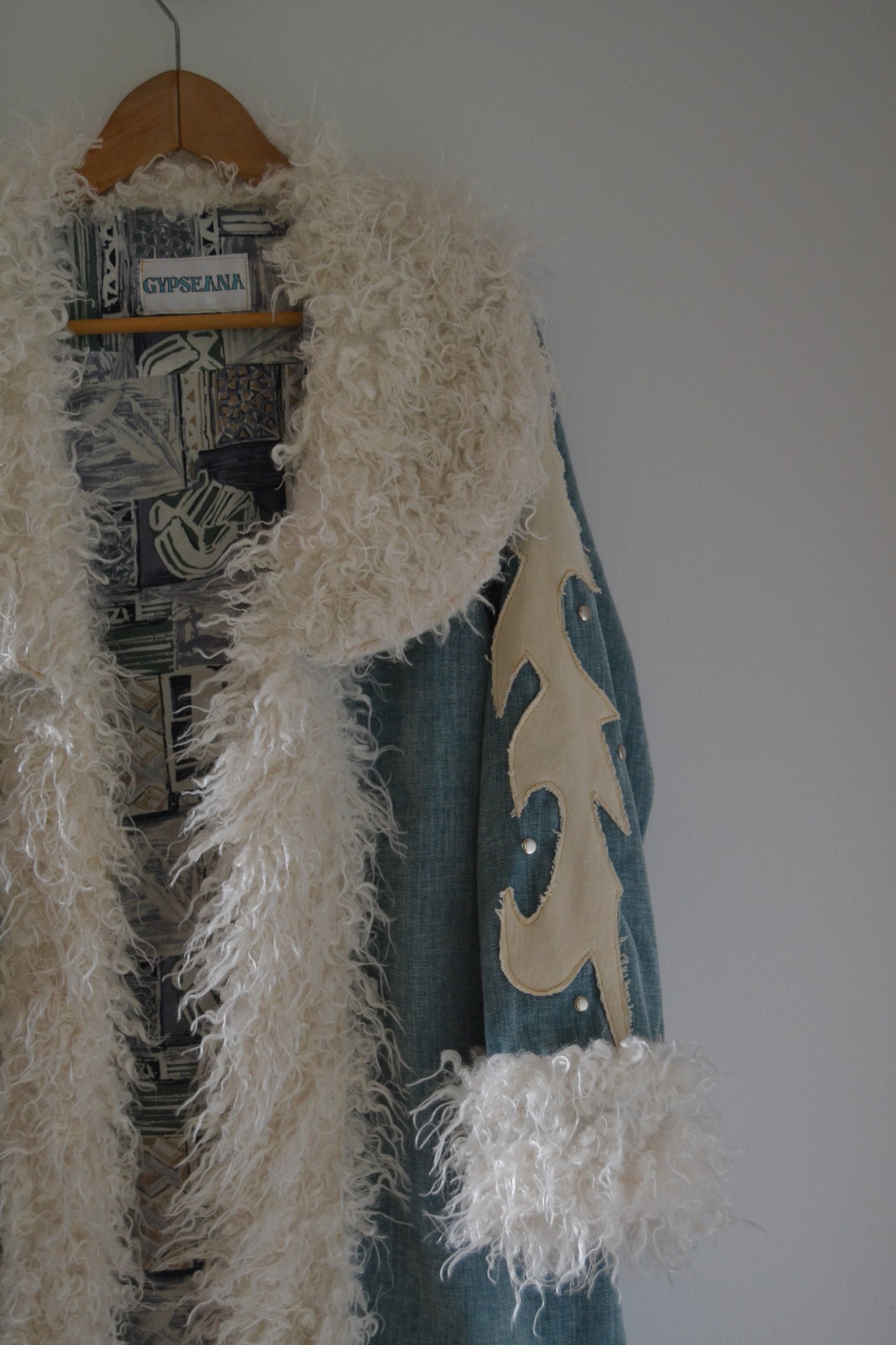 D02-006 - Byron Bay Flame Coat