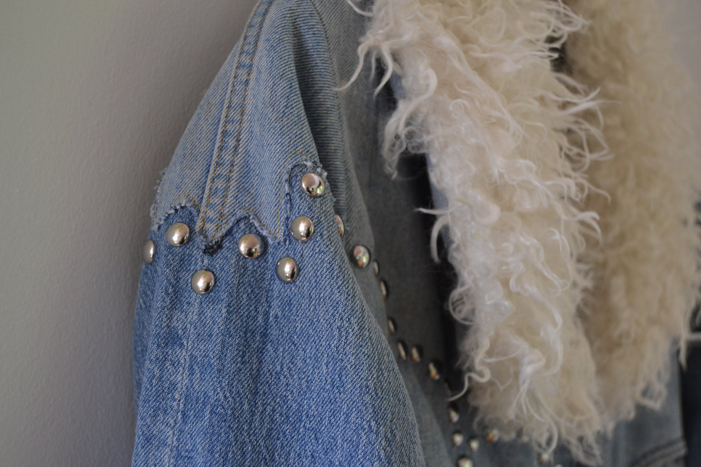 D02-008 - Drover's Flame Coat