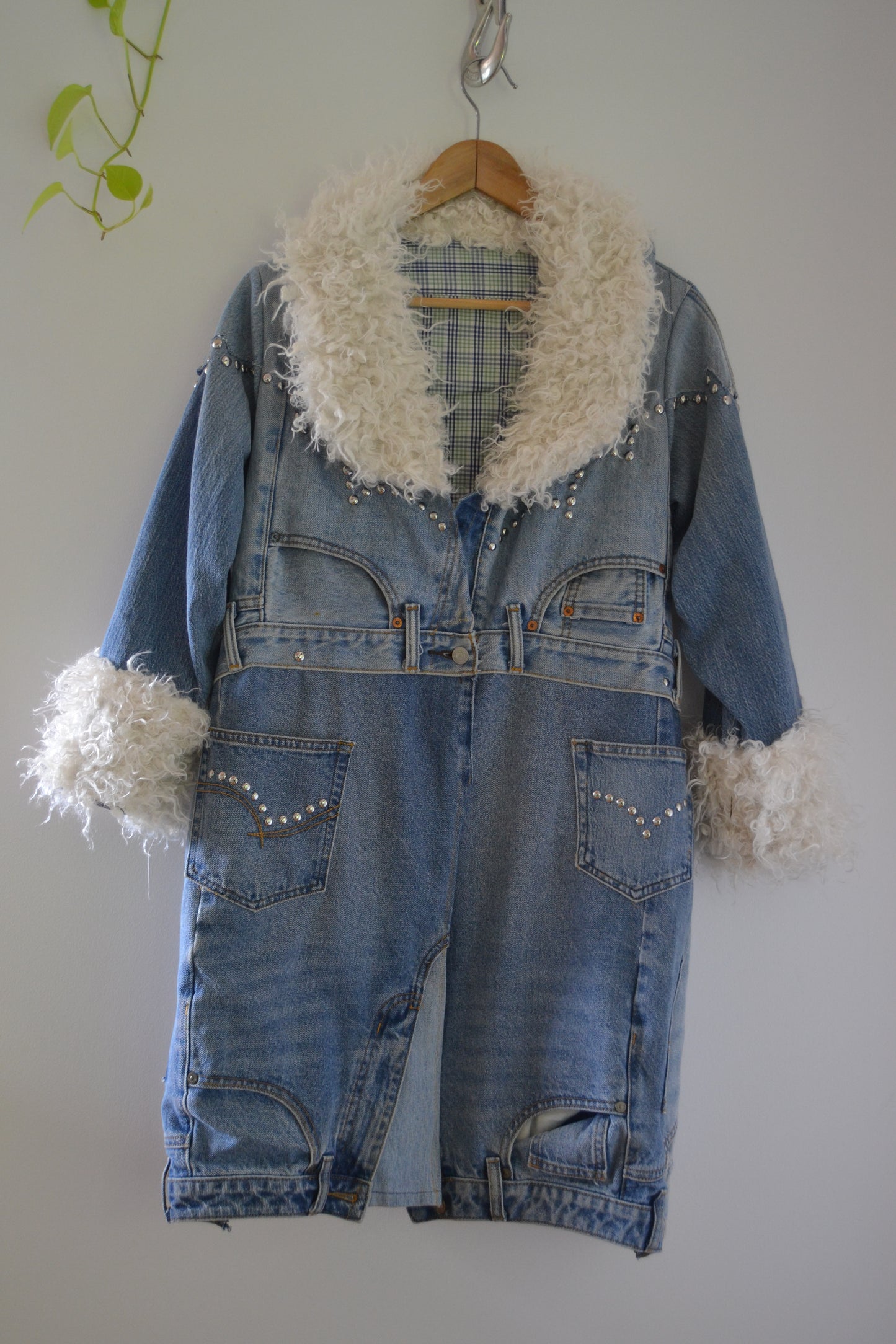 D02-008 - Drover's Flame Coat