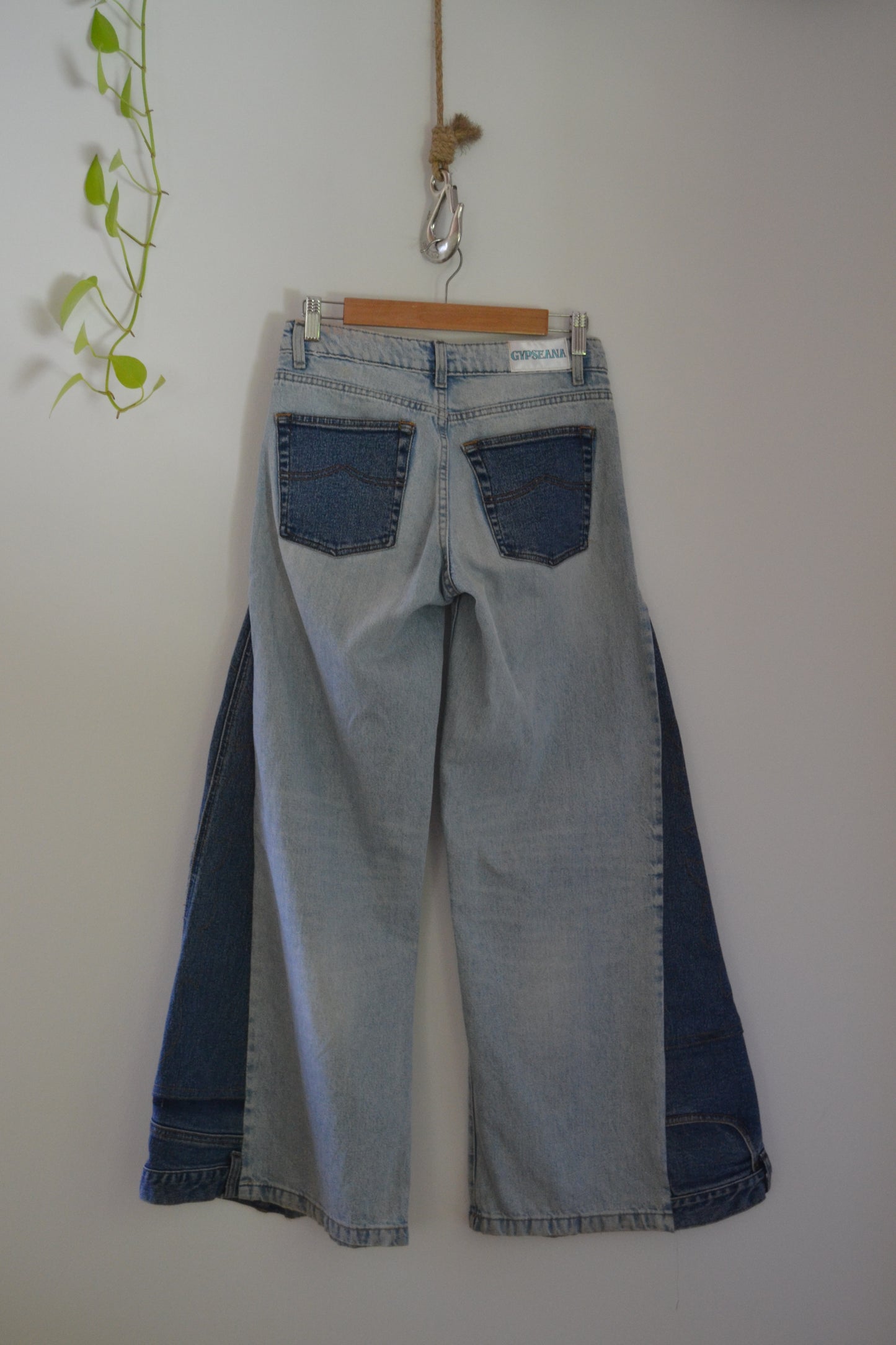 D02-009 - Darling Flare