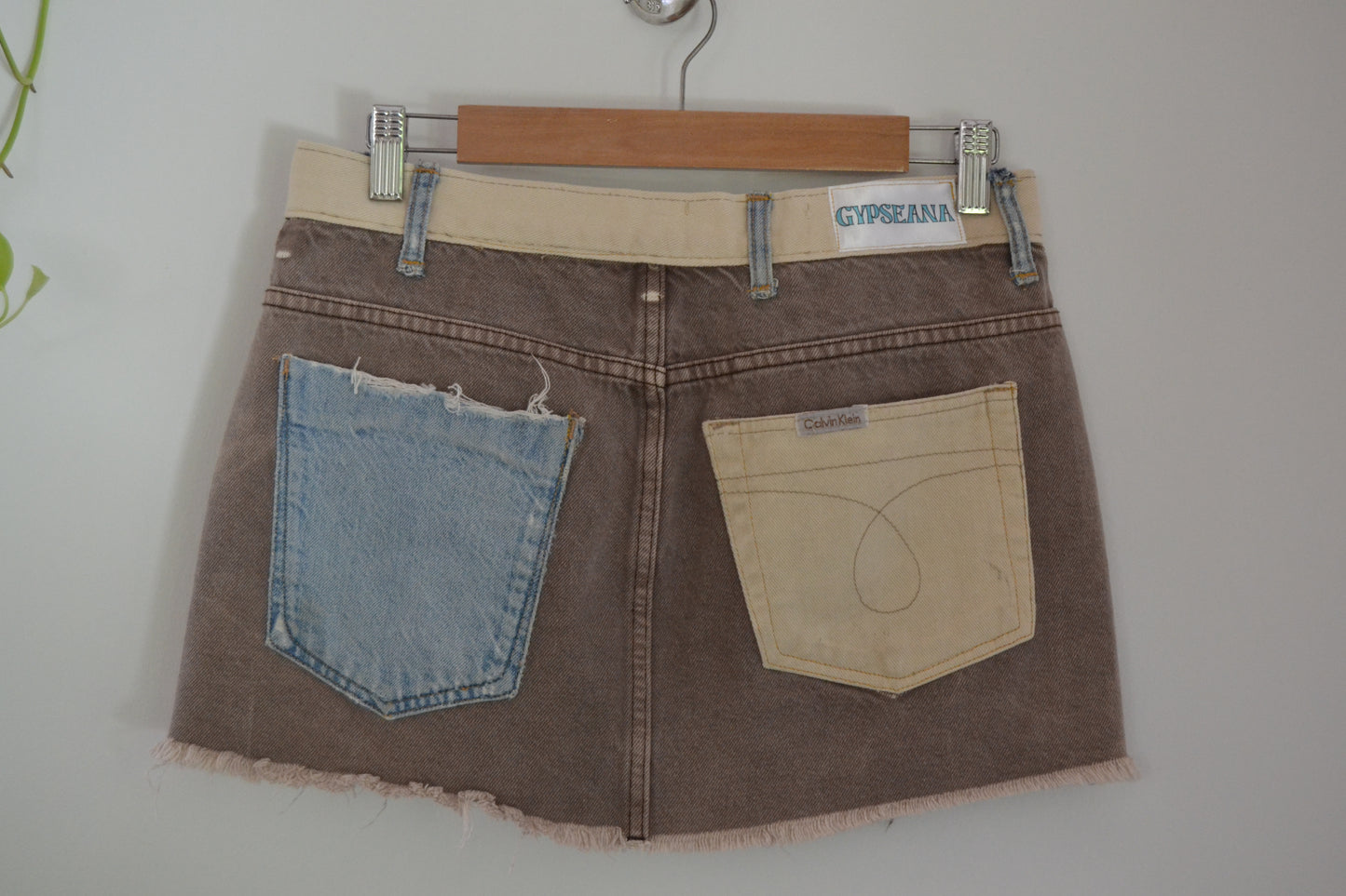 D02-011 - Kimberley Mini Skirt
