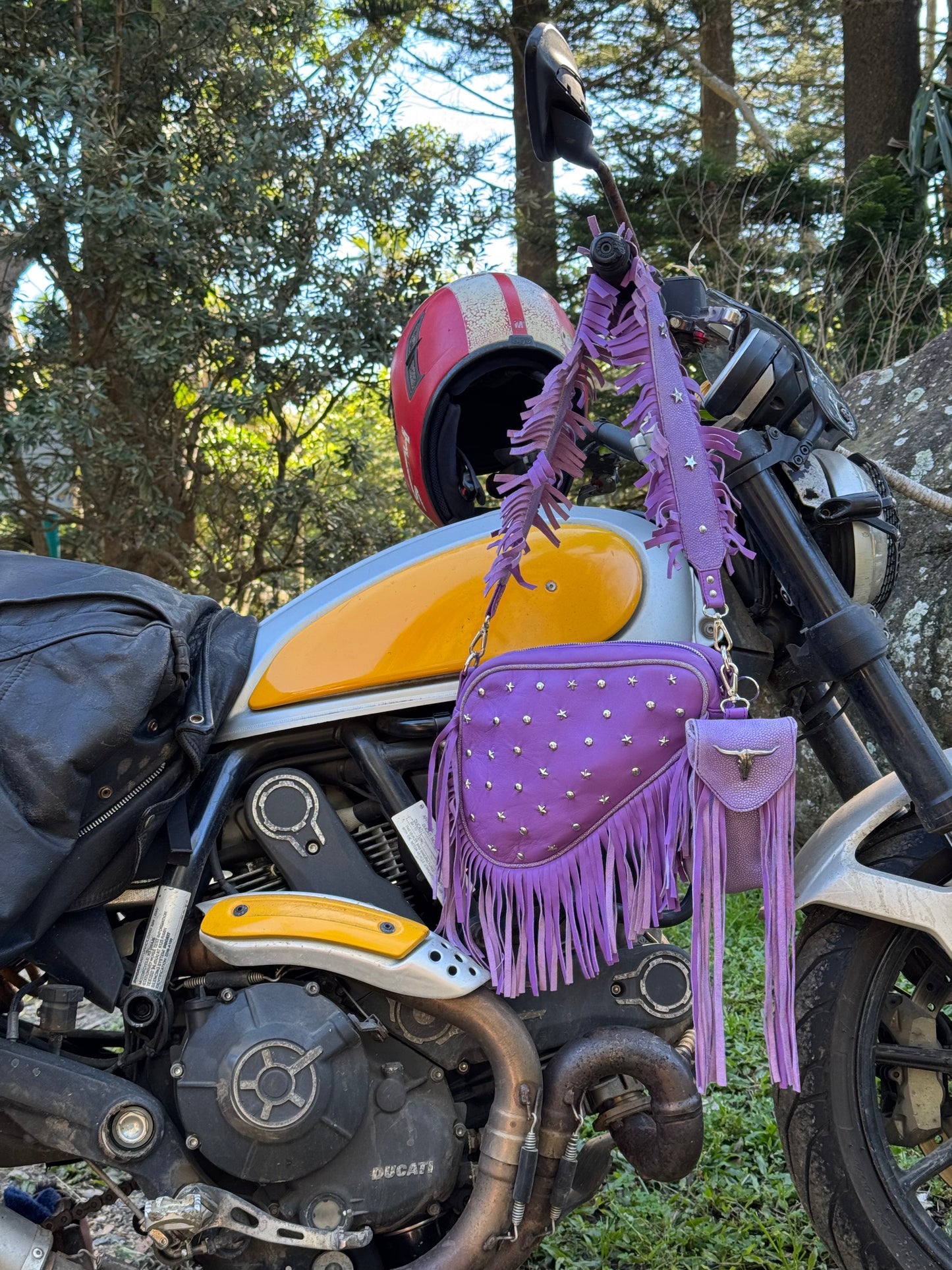 ARC-003 - Twin Saddle Set