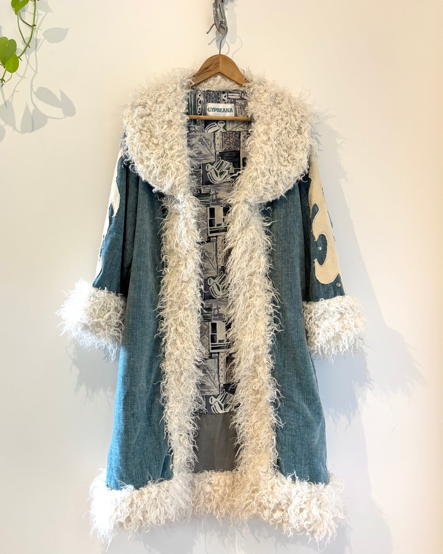 D02-006 - Byron Bay Flame Coat