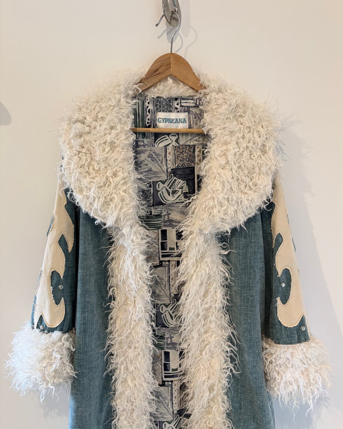 D02-006 - Byron Bay Flame Coat